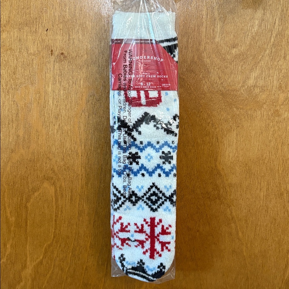 🟢 Christmas Wondershop at Target Men’s Super Soft Crew Socks (6-12) size